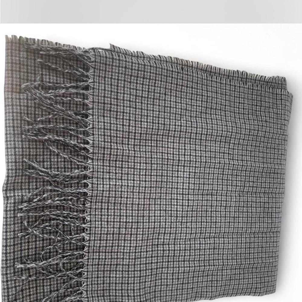 Gray Checkered Scarf with Fringe